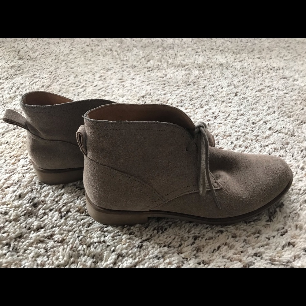 Used - Ankle booties.